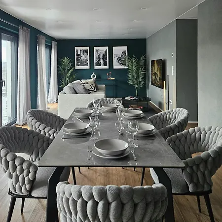 Modernes Luxus-penthouse Mit Top-aussicht 公寓 内托芬