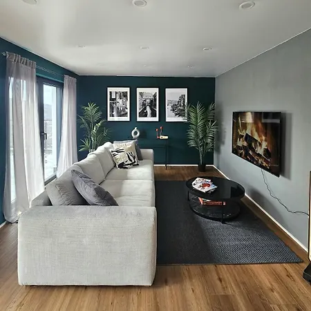 شقة Modernes Luxus-penthouse Mit Top-aussicht *